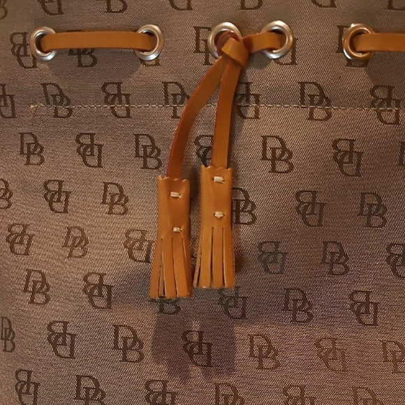 Authentic Dooney & Bourke Brown Monogram Shoulder Bag Leather Accents - Picture 2 of 13